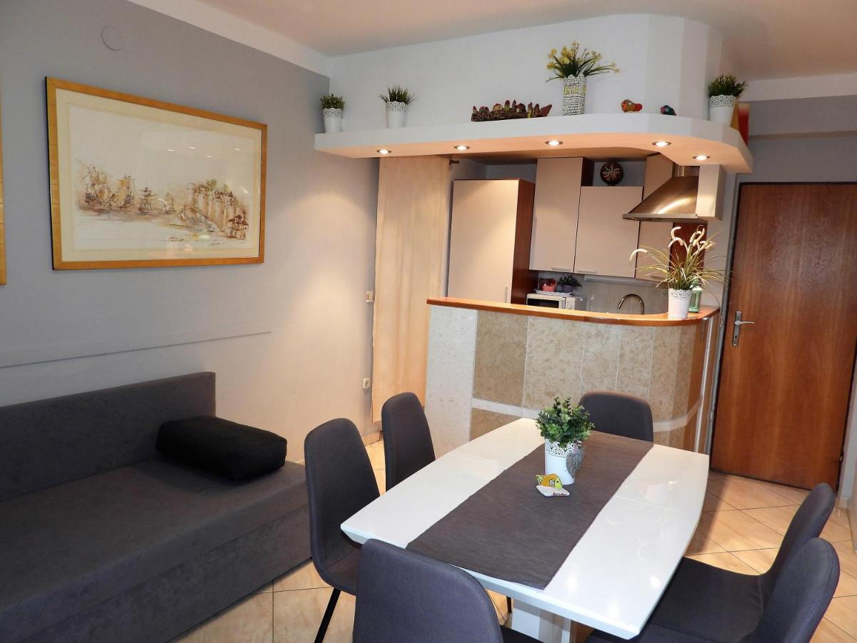 Apartments Loncar Gradac  Bagian luar foto